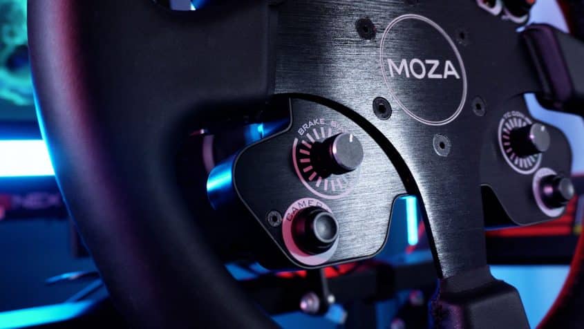 Moza Racing CS Steering Wheel Review - Worth Buying in 2022?